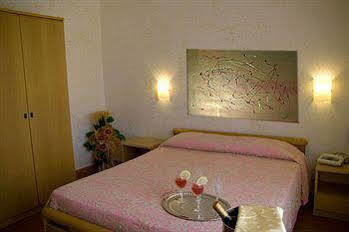 בריאטיקו Hotel Ristorante Solari מראה חיצוני תמונה